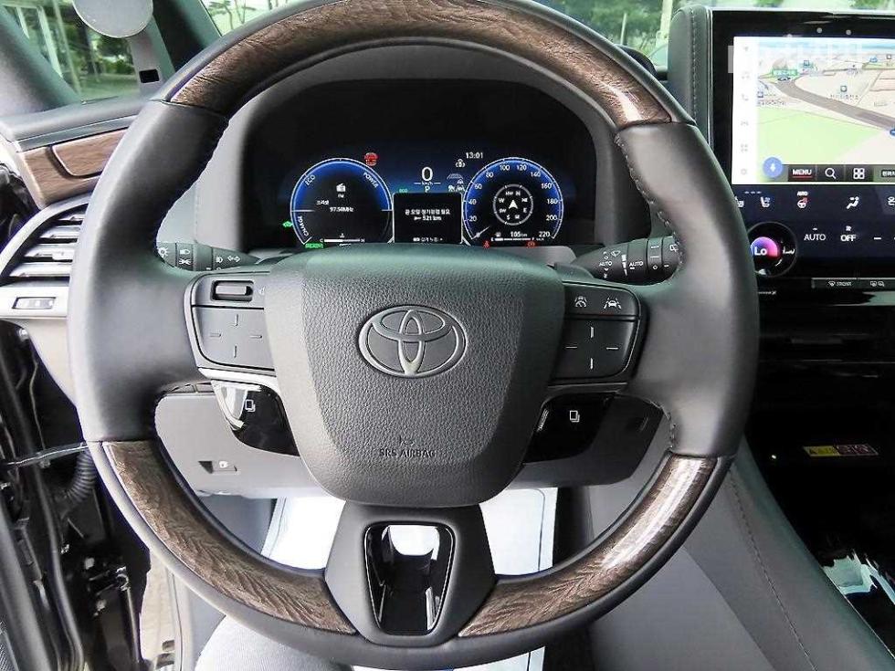 Toyota Alphard — miniaturë 8