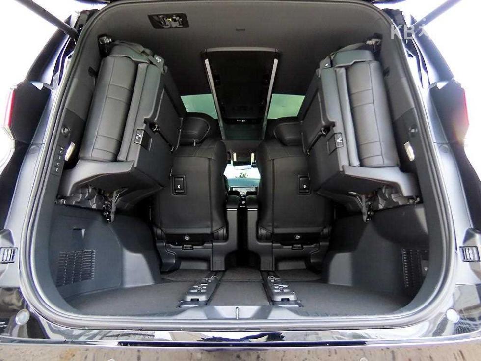 Toyota Alphard — miniaturë 17