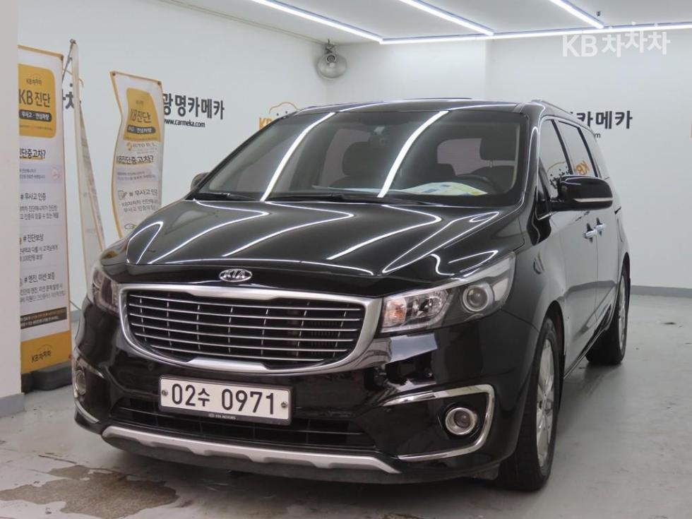 Kia Carnival — miniaturë 2