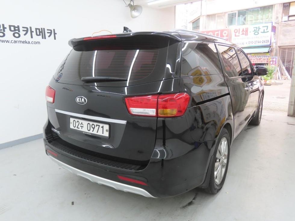 Kia Carnival — miniaturë 3