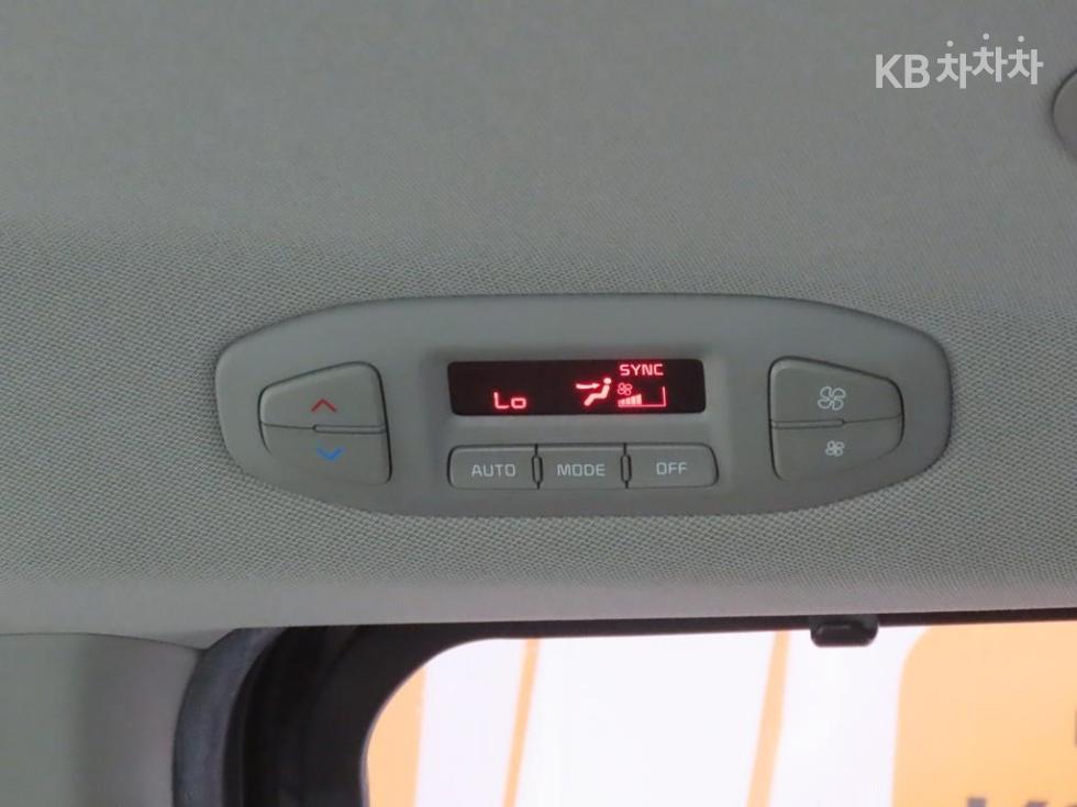 Kia Carnival — miniaturë 16