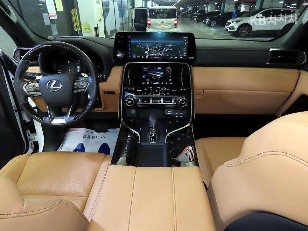 Lexus LX — miniaturë 10