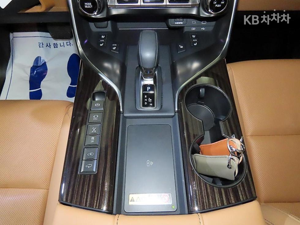 Lexus LX — miniaturë 12