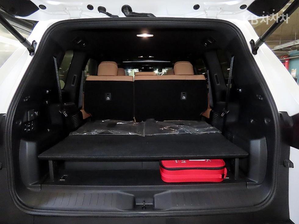 Lexus LX — miniaturë 16