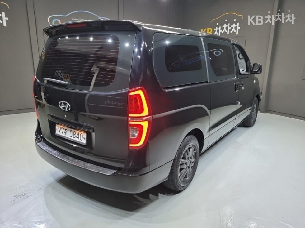 Hyundai Starex — miniaturë 6