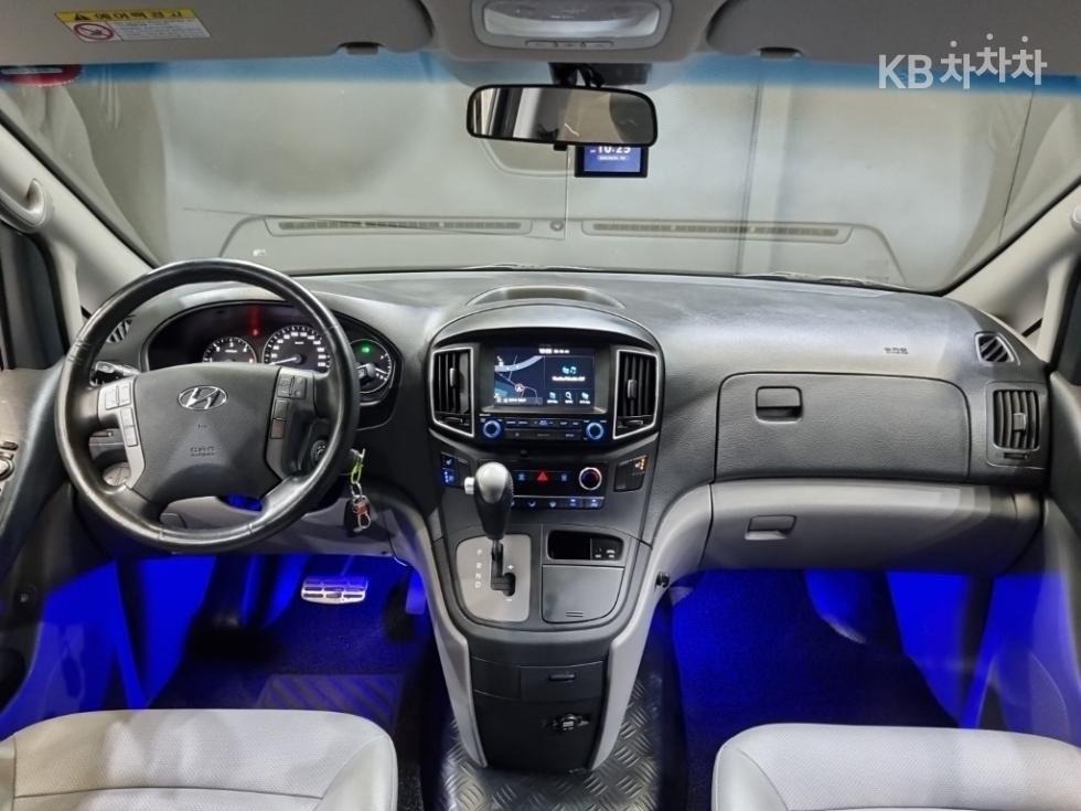 Hyundai Starex — miniaturë 9