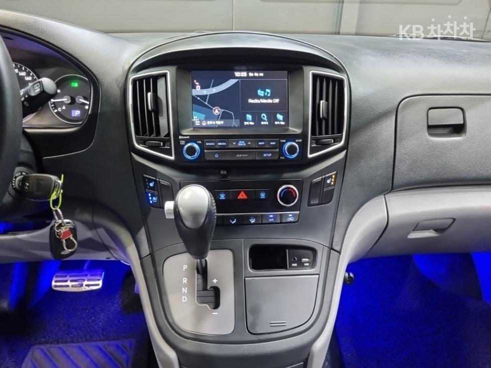 Hyundai Starex — miniaturë 10