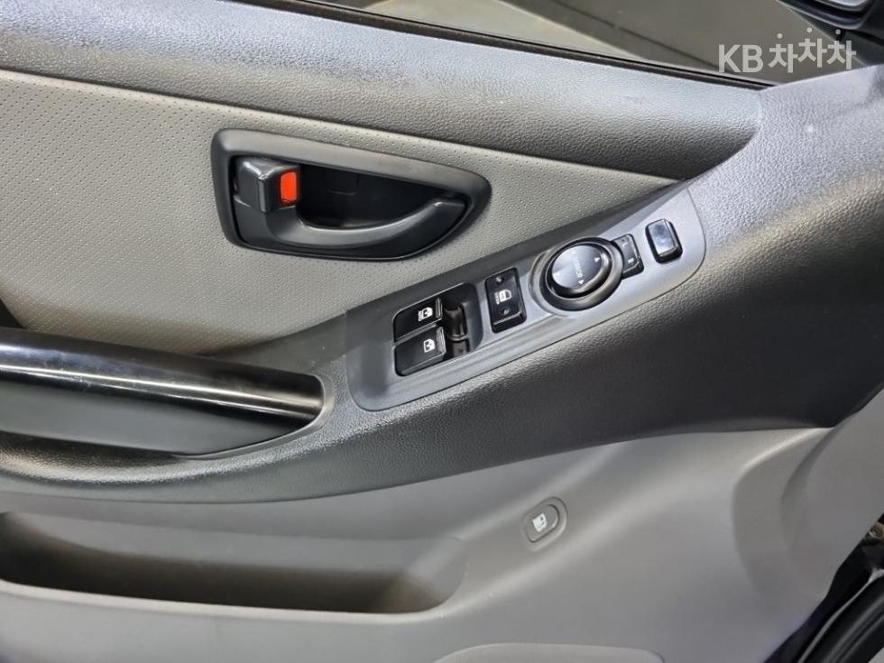 Hyundai Starex — miniaturë 18