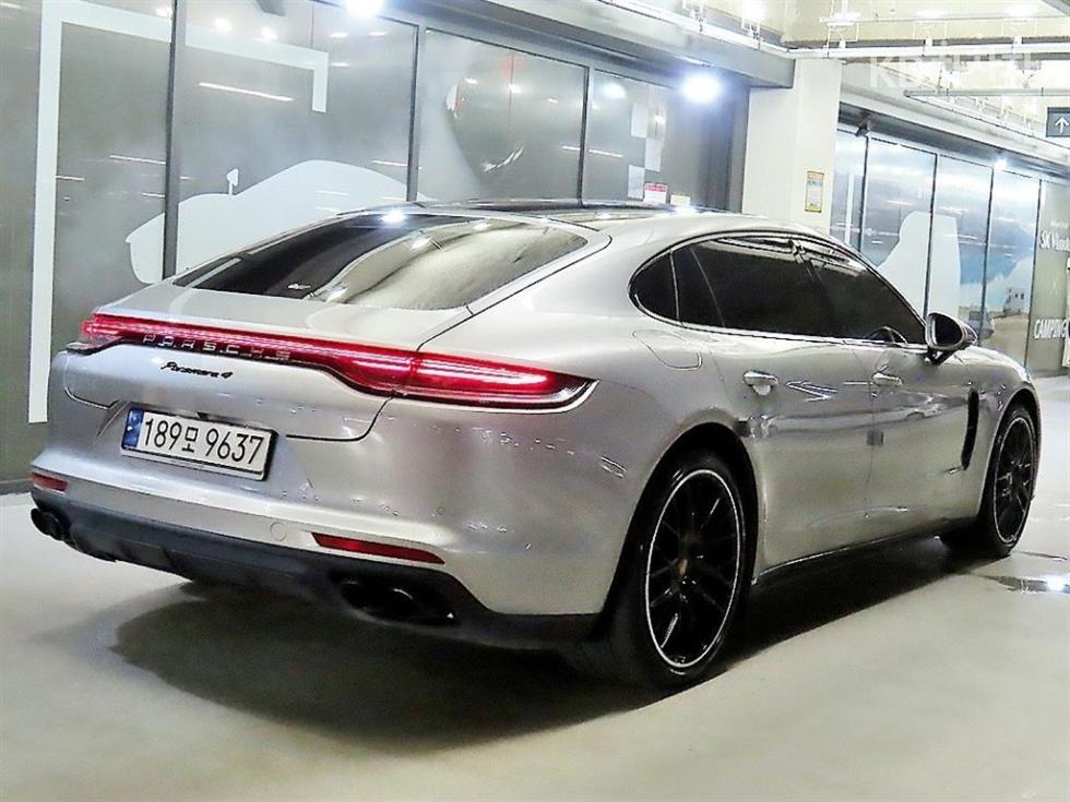 Porsche Panamera — miniaturë 4