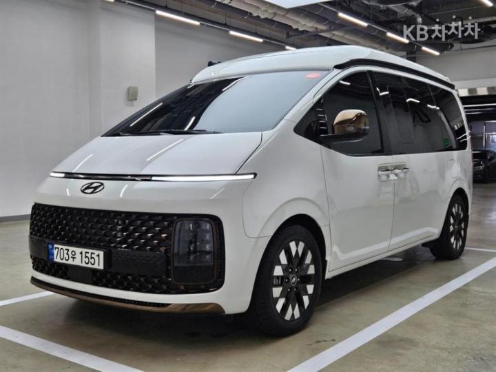 Hyundai Staria camper 11 awd prestige — foto 1