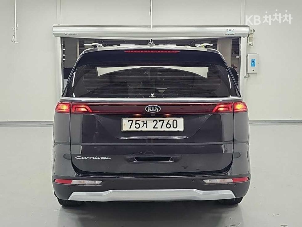 Kia Carnival — miniaturë 3