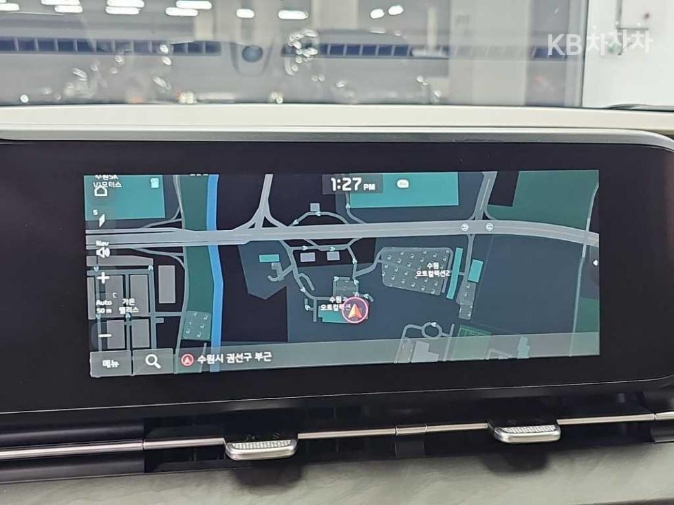 Kia Carnival — miniaturë 15