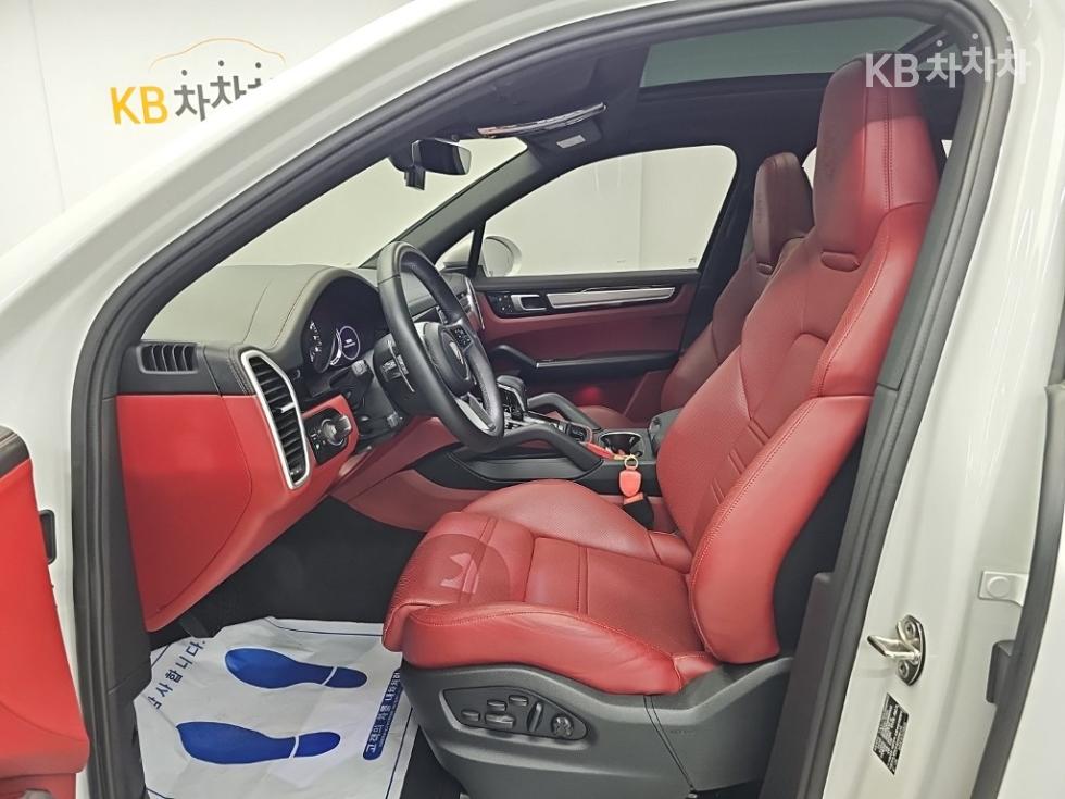 Porsche Cayenne — miniaturë 11