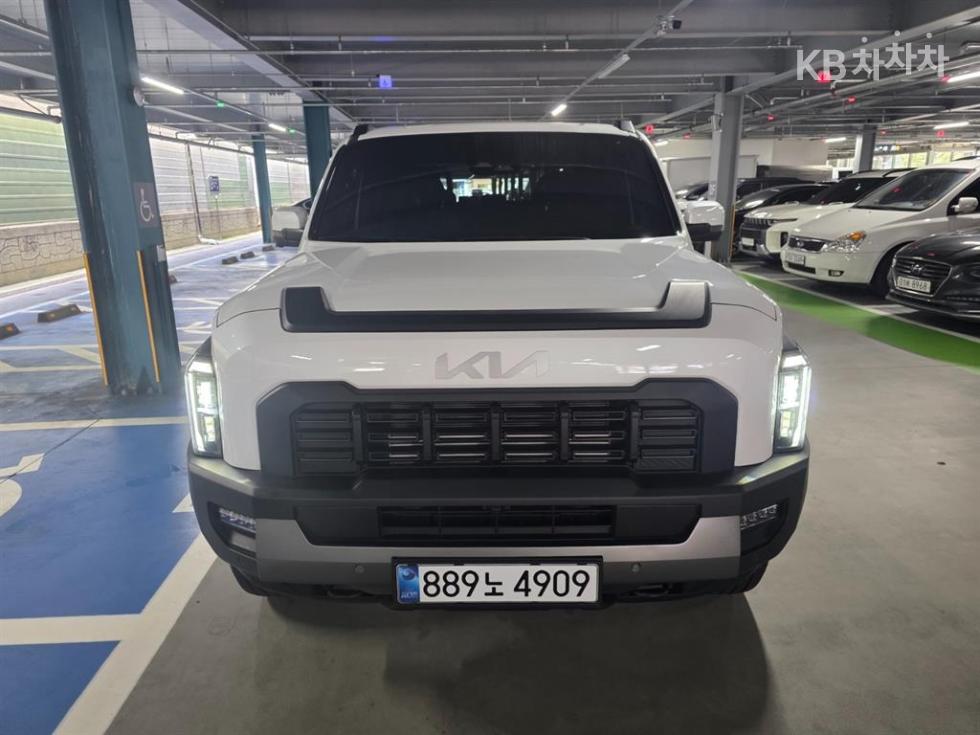 Kia Tasman