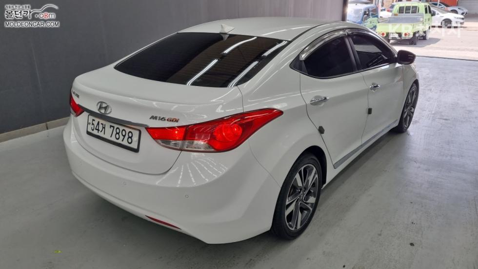 Hyundai Avante — miniaturë 2