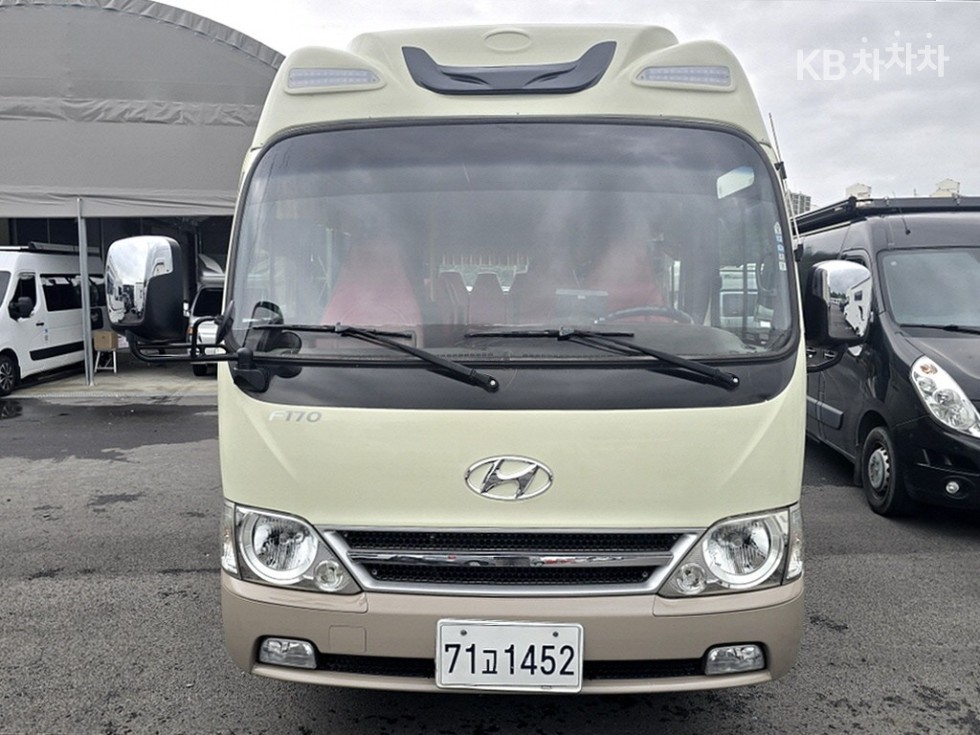 Hyundai County