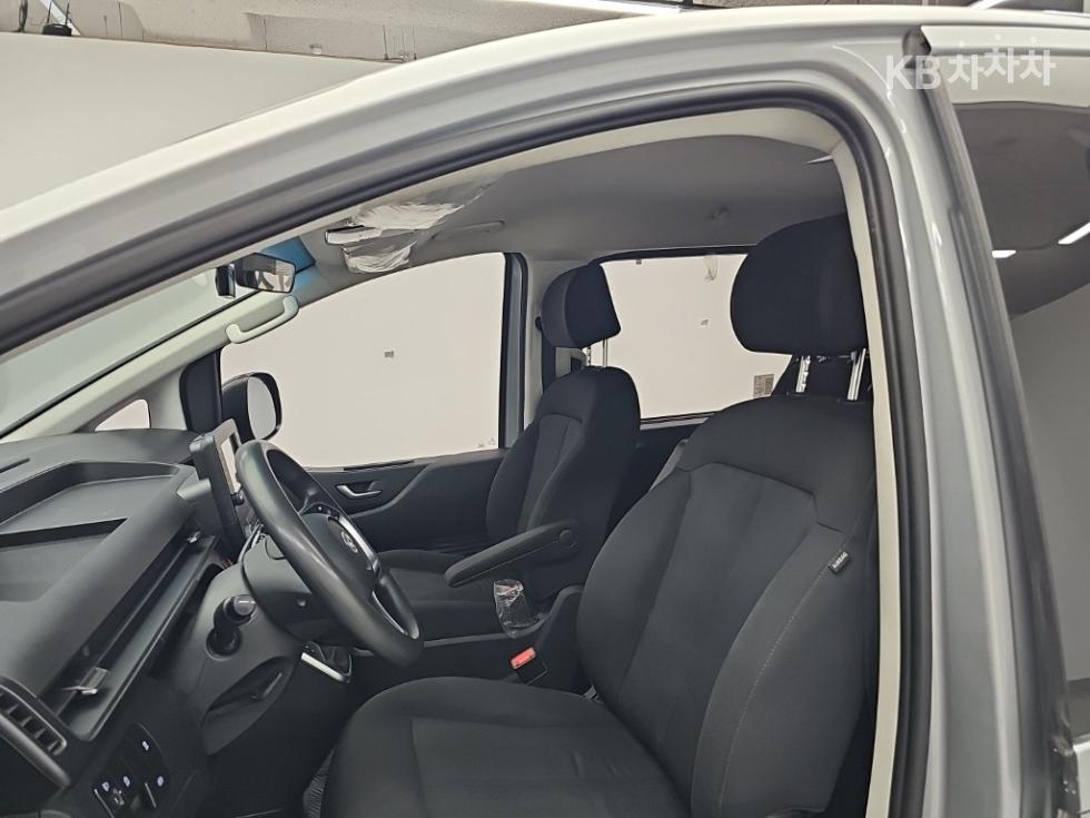Hyundai Staria — miniaturë 11