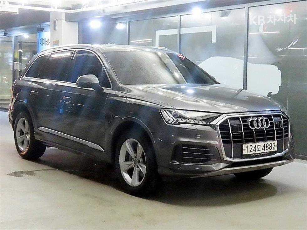 أودي Q7