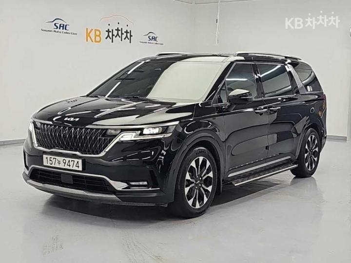 Kia Carnival Gasoline 9-Seater Noblesse — foto 1