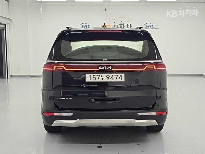 Kia Carnival — miniaturë 3