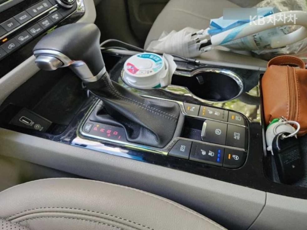 Kia Carnival — miniaturë 13