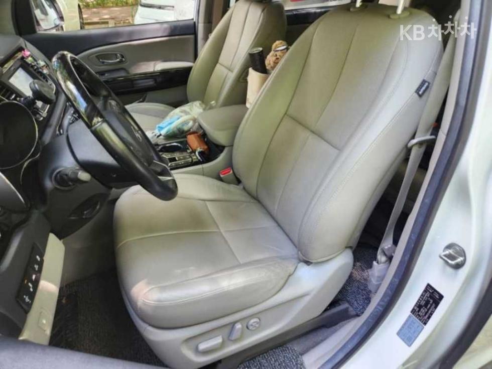 Kia Carnival — miniaturë 16