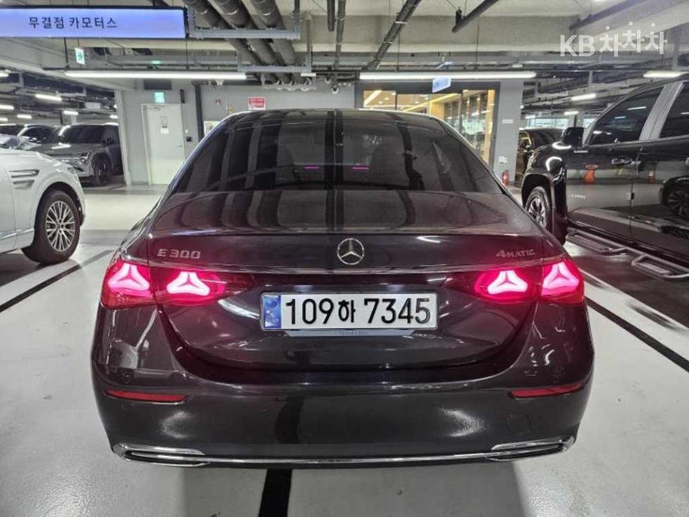 Mercedes-Benz E-klasse, 2024, фотография 2