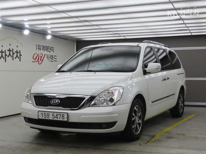 Kia Carnival New Carnival Limousine GLX High-Deluxe — foto 1