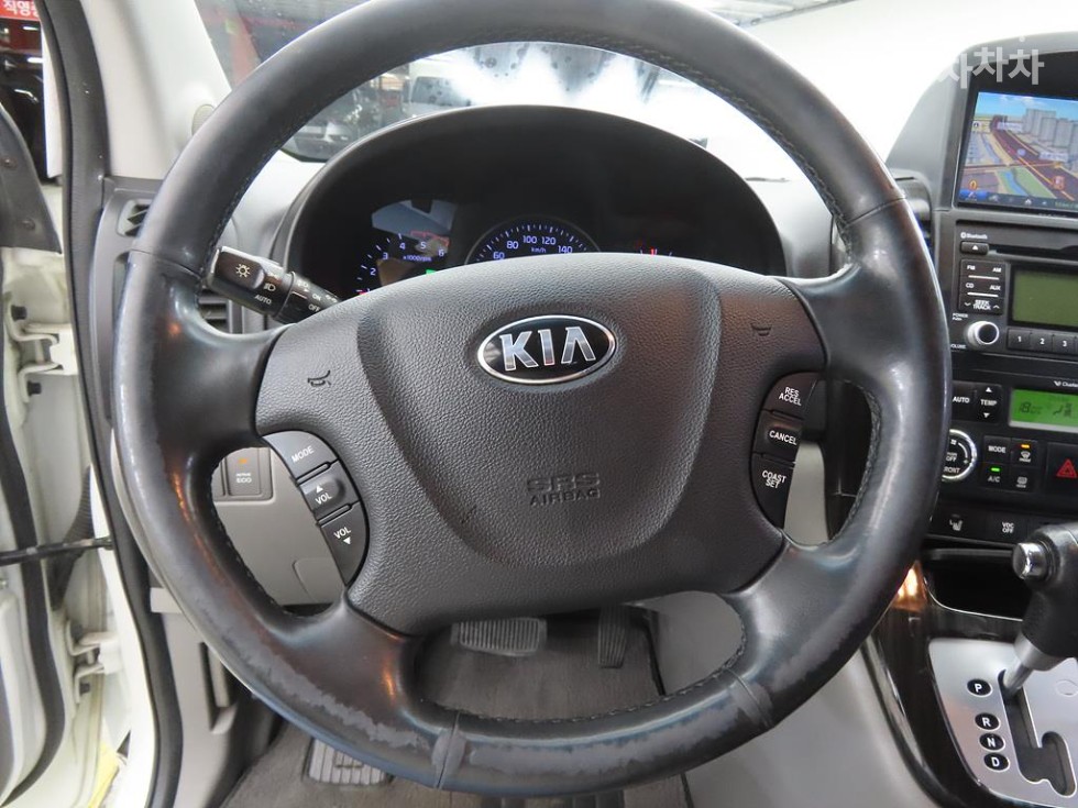 Kia Carnival — miniaturë 8