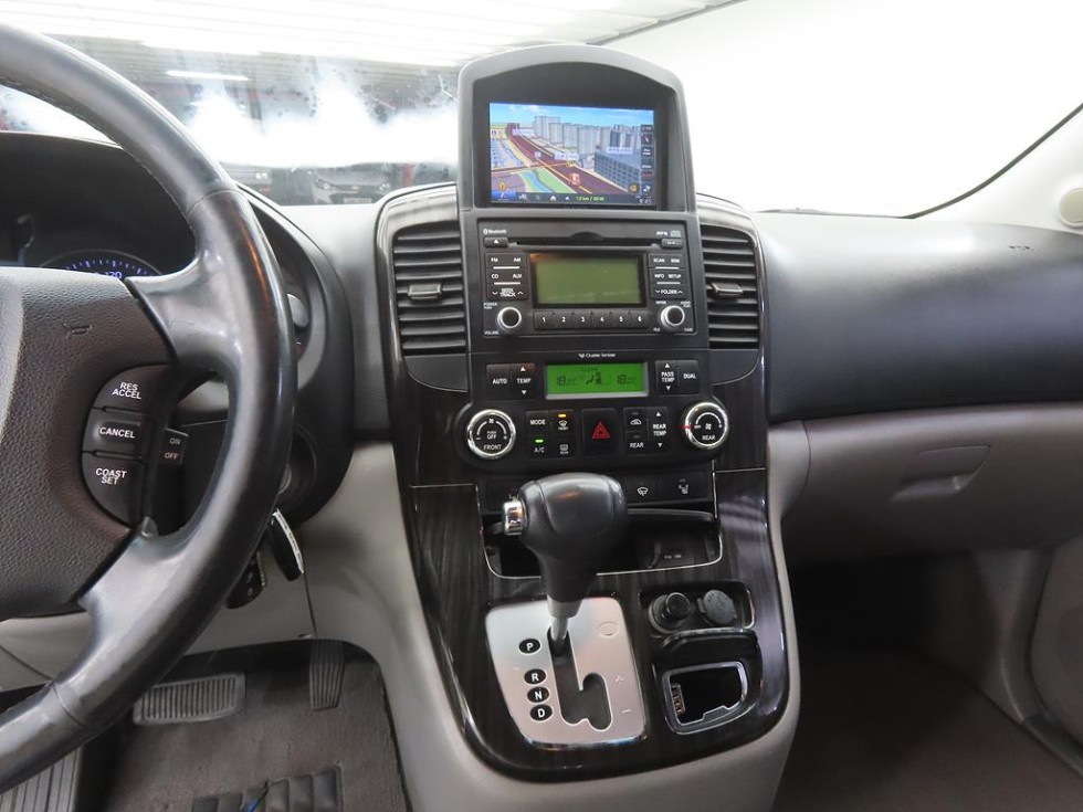 Kia Carnival — miniaturë 10