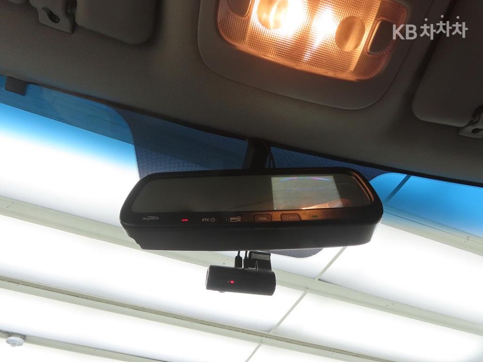 Kia Carnival — miniaturë 12