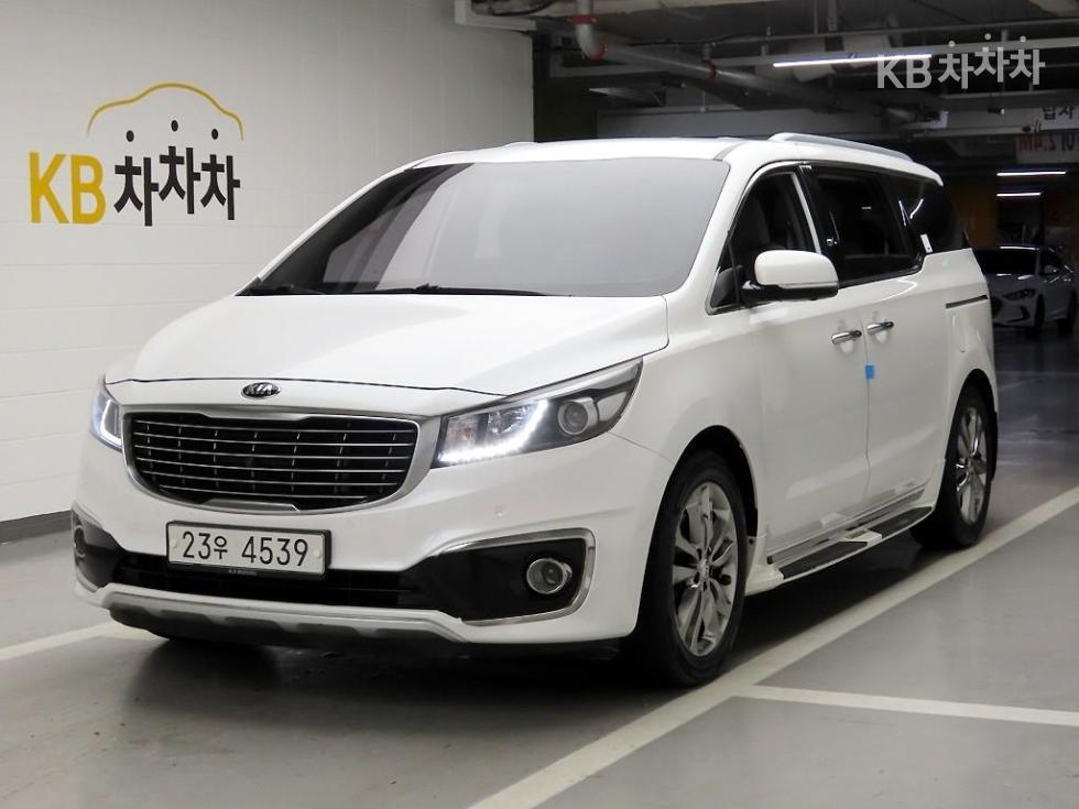 Kia Carnival — miniaturë 2