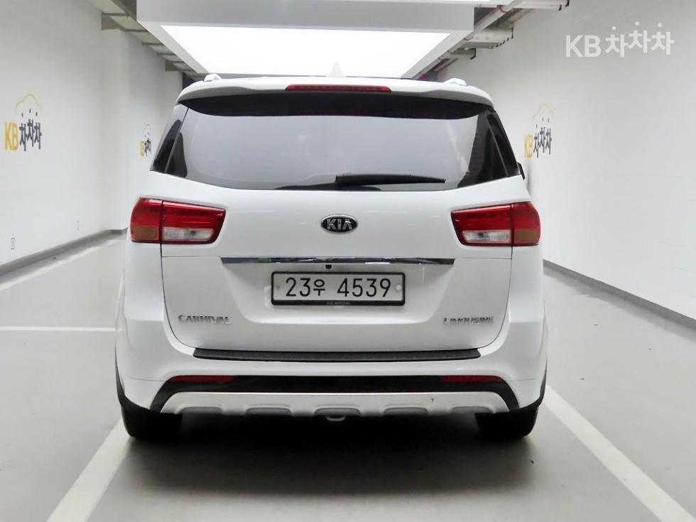 Kia Carnival — miniaturë 3