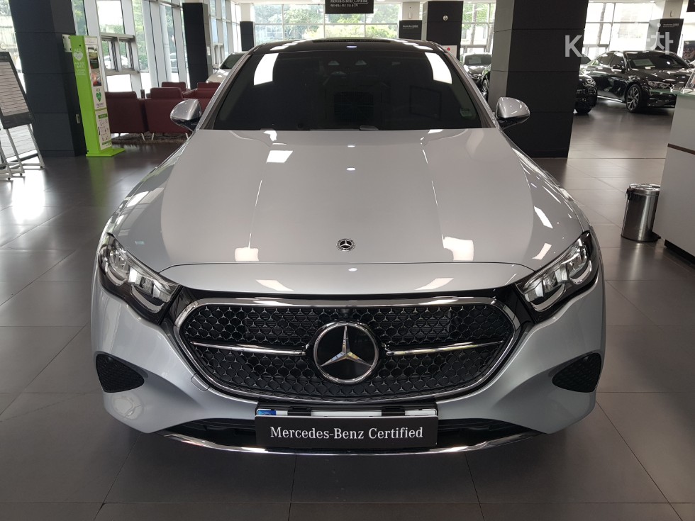 Mercedes-Benz E-klasse, 2024, фотография 3
