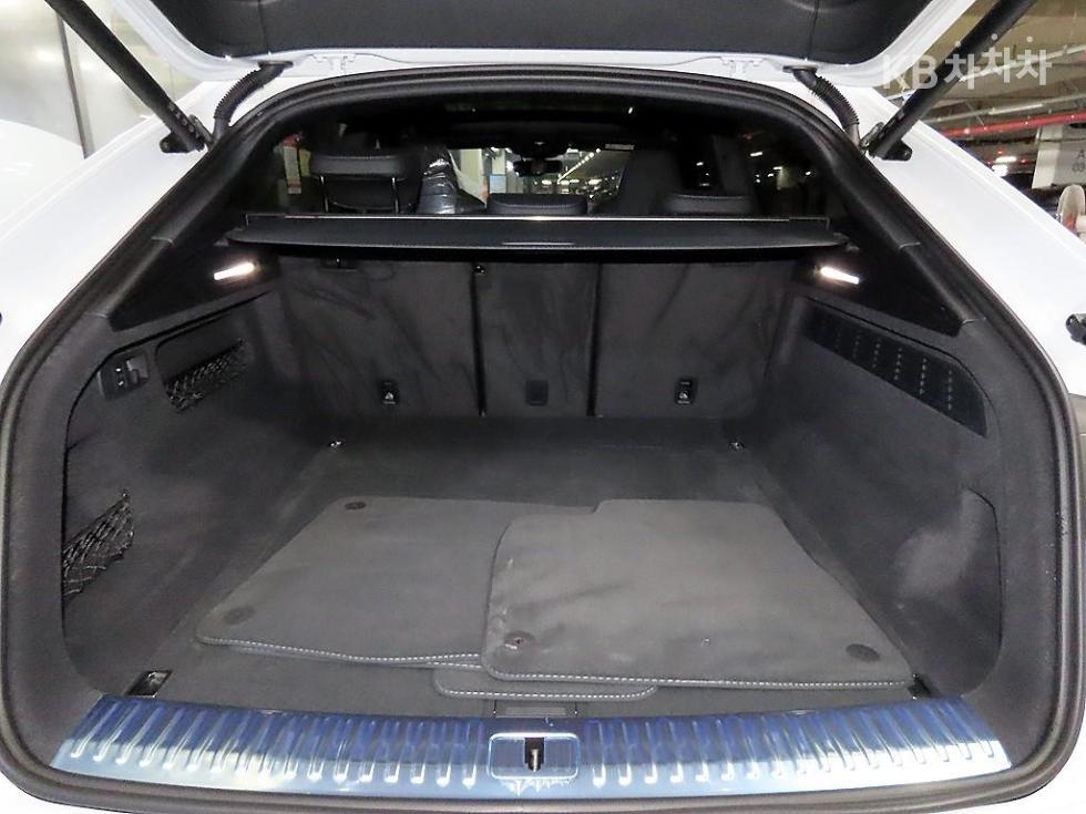 Audi Q8 — miniaturë 16
