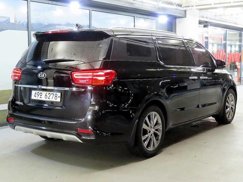 Kia Carnival — miniaturë 4
