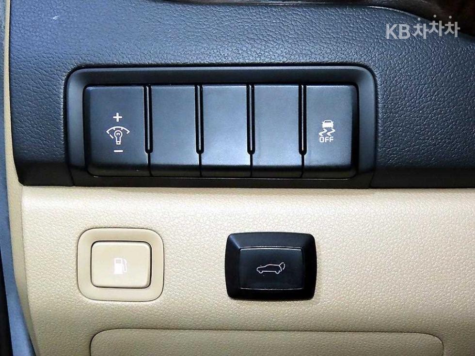 Kia Carnival — miniaturë 13