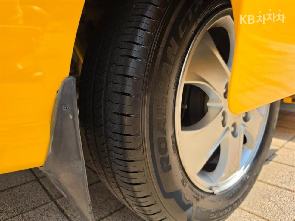 Hyundai Starex — miniaturë 18