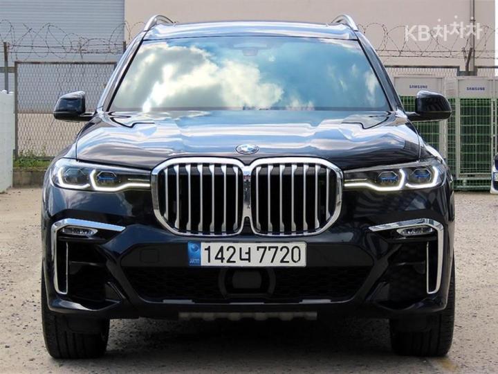 BMW X7, 2021