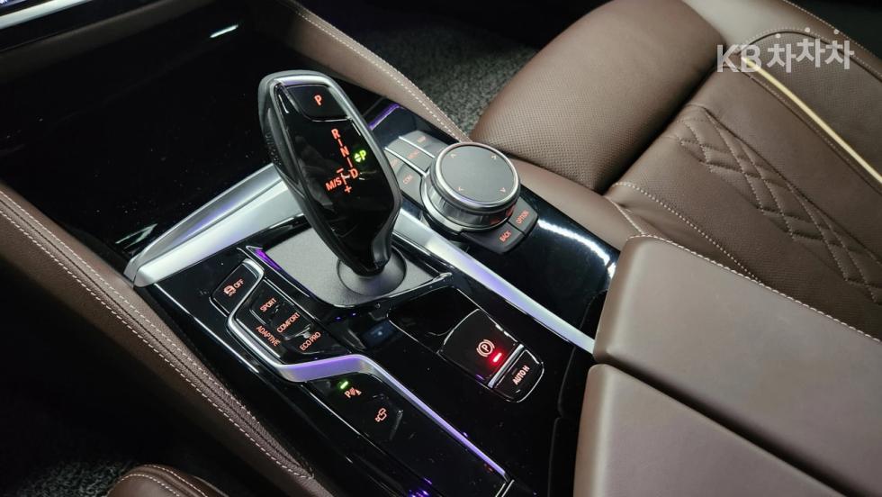 BMW 5er, 2023, фотография 9