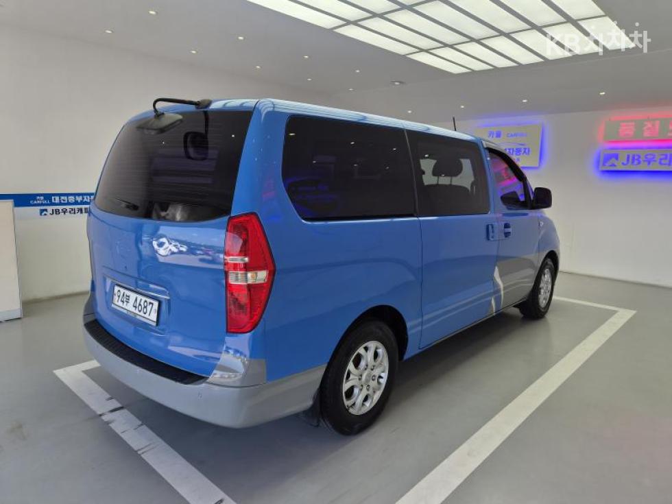 Hyundai Starex — miniaturë 5