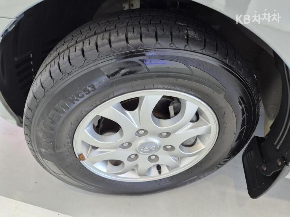 Hyundai Starex — miniaturë 18