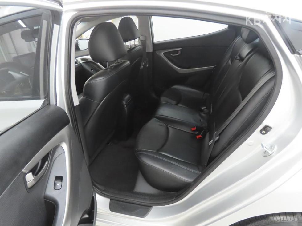 Hyundai Avante, 2011, фотография 6