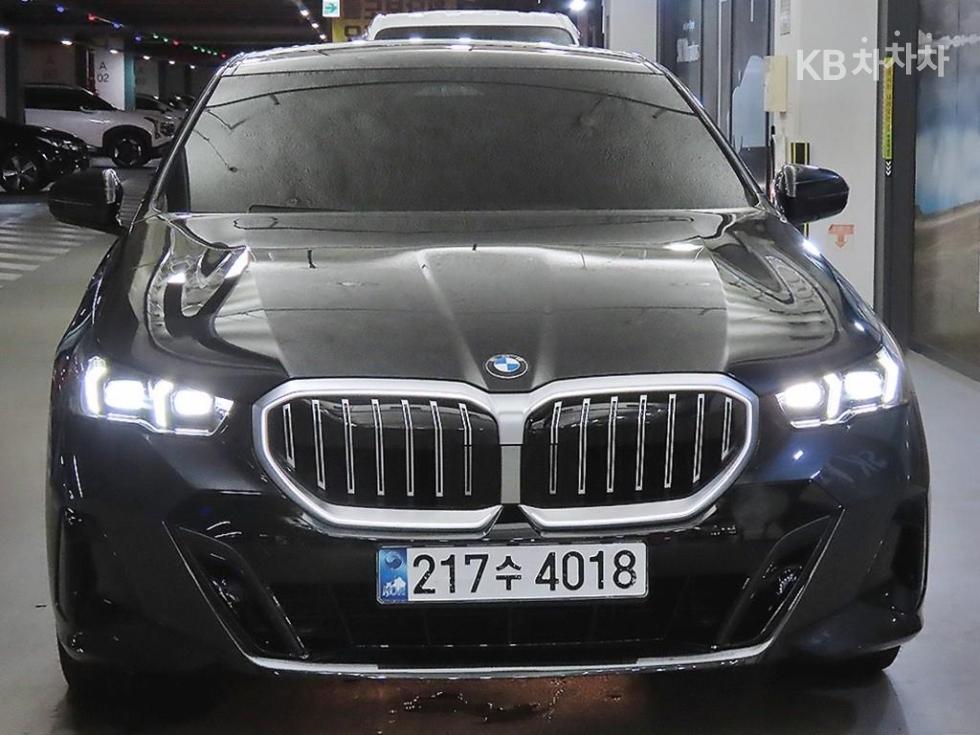 BMW 5er, 2023, фотография 2