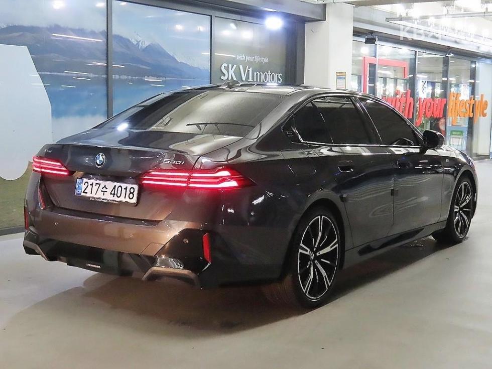 BMW 5er, 2023, фотография 4
