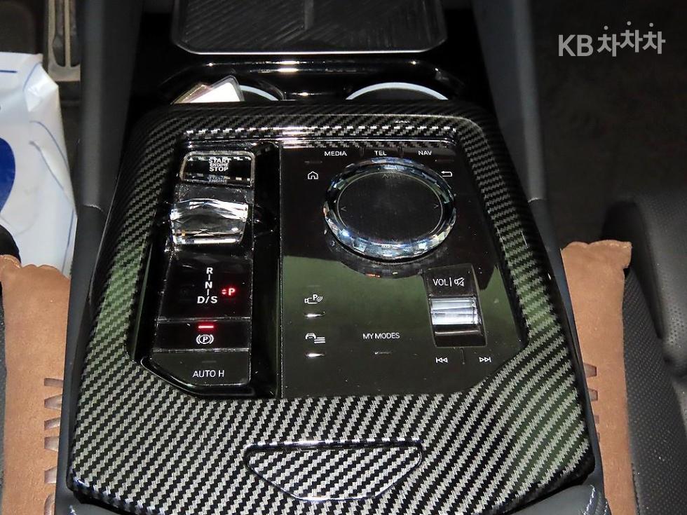 BMW 5er, 2023, фотография 12