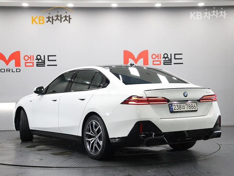 BMW 5er, 2024, фотография 4