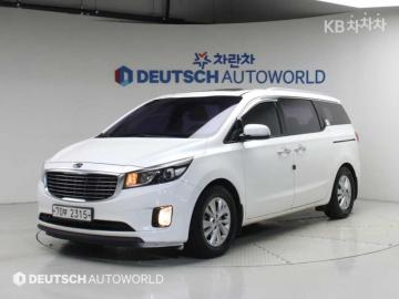 Kia Carnival 11-seater Luxury — foto 1