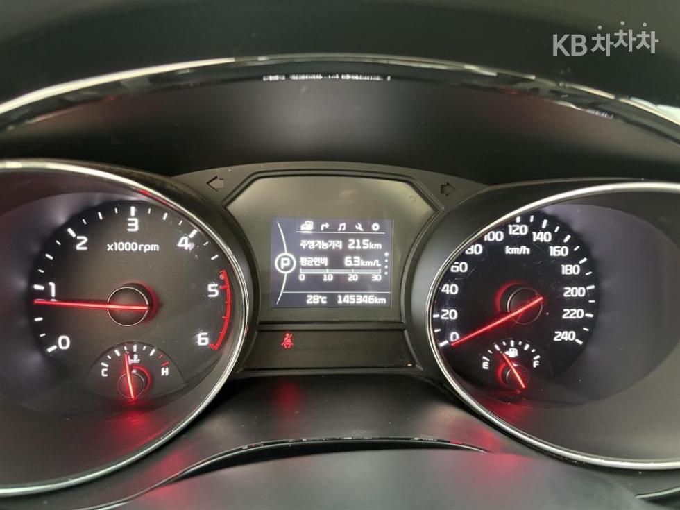 Kia Carnival — miniaturë 7