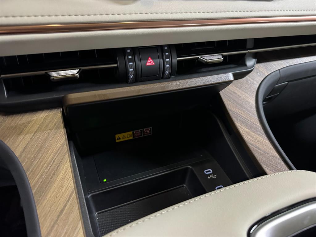 Lexus LM — miniaturë 9